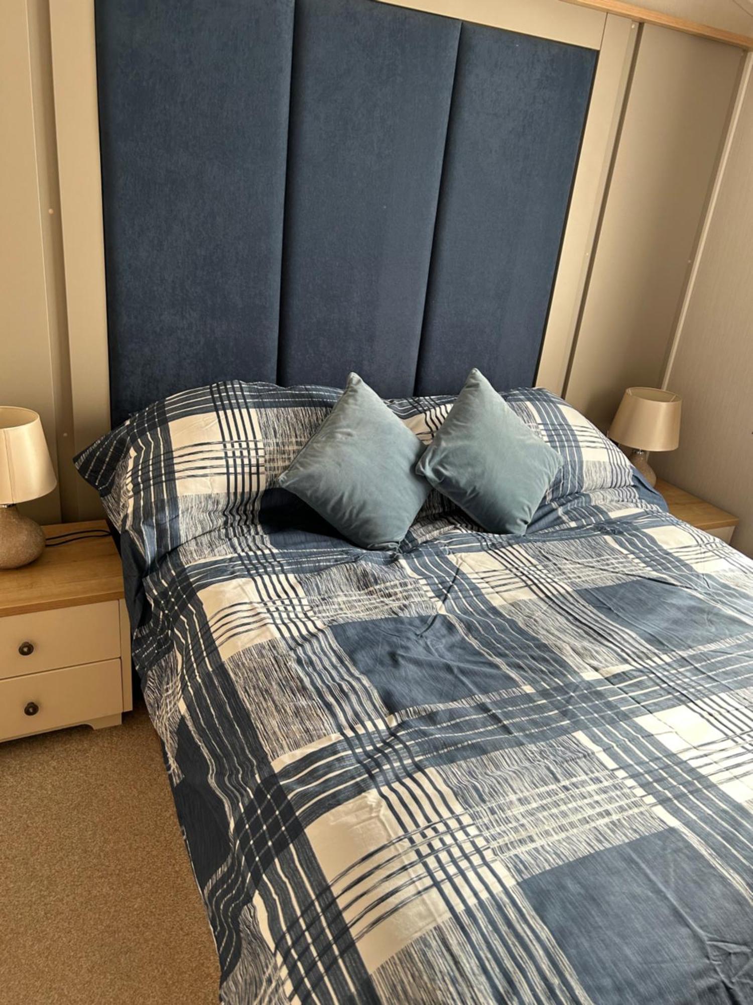 8 Birth Lodge On Cayton Bay Holiday Park Scarborough Bagian luar foto
