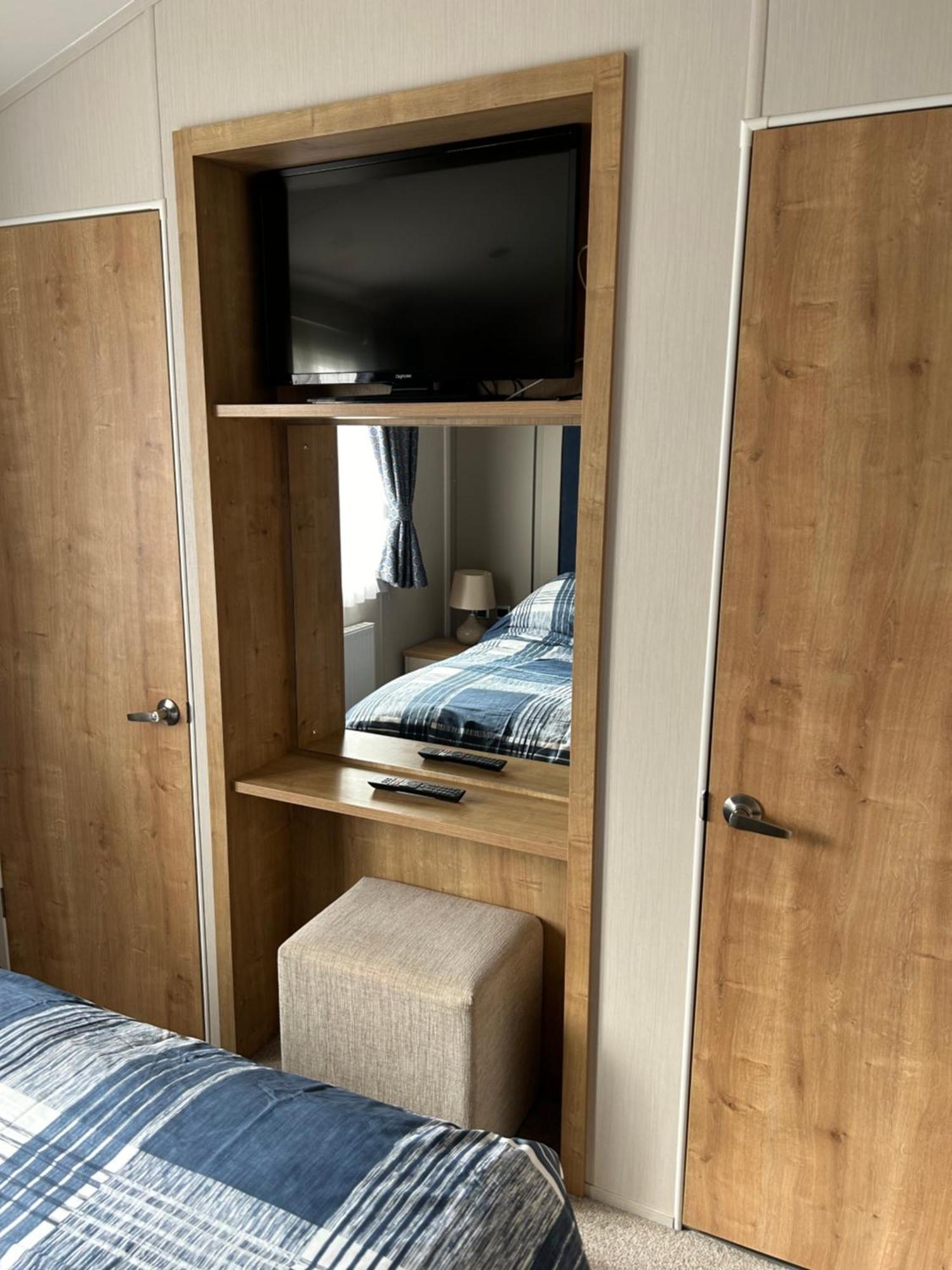 8 Birth Lodge On Cayton Bay Holiday Park Scarborough Bagian luar foto